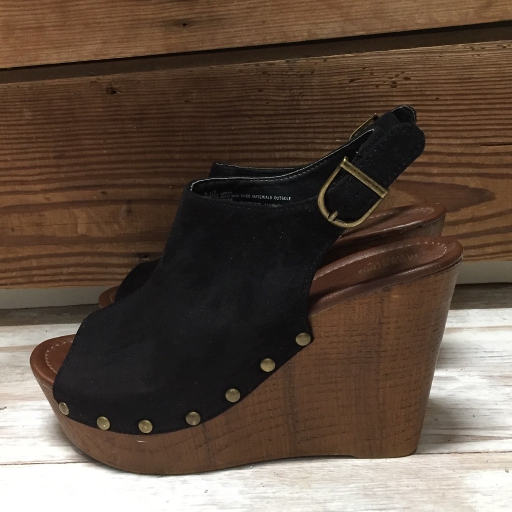 Chunky, Peep Toe Wedge